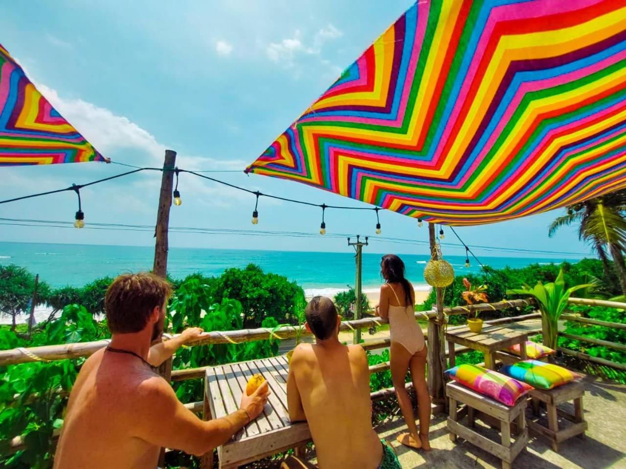Gaia Ocean Surf Yoga Hostel Ahangama Exterior foto